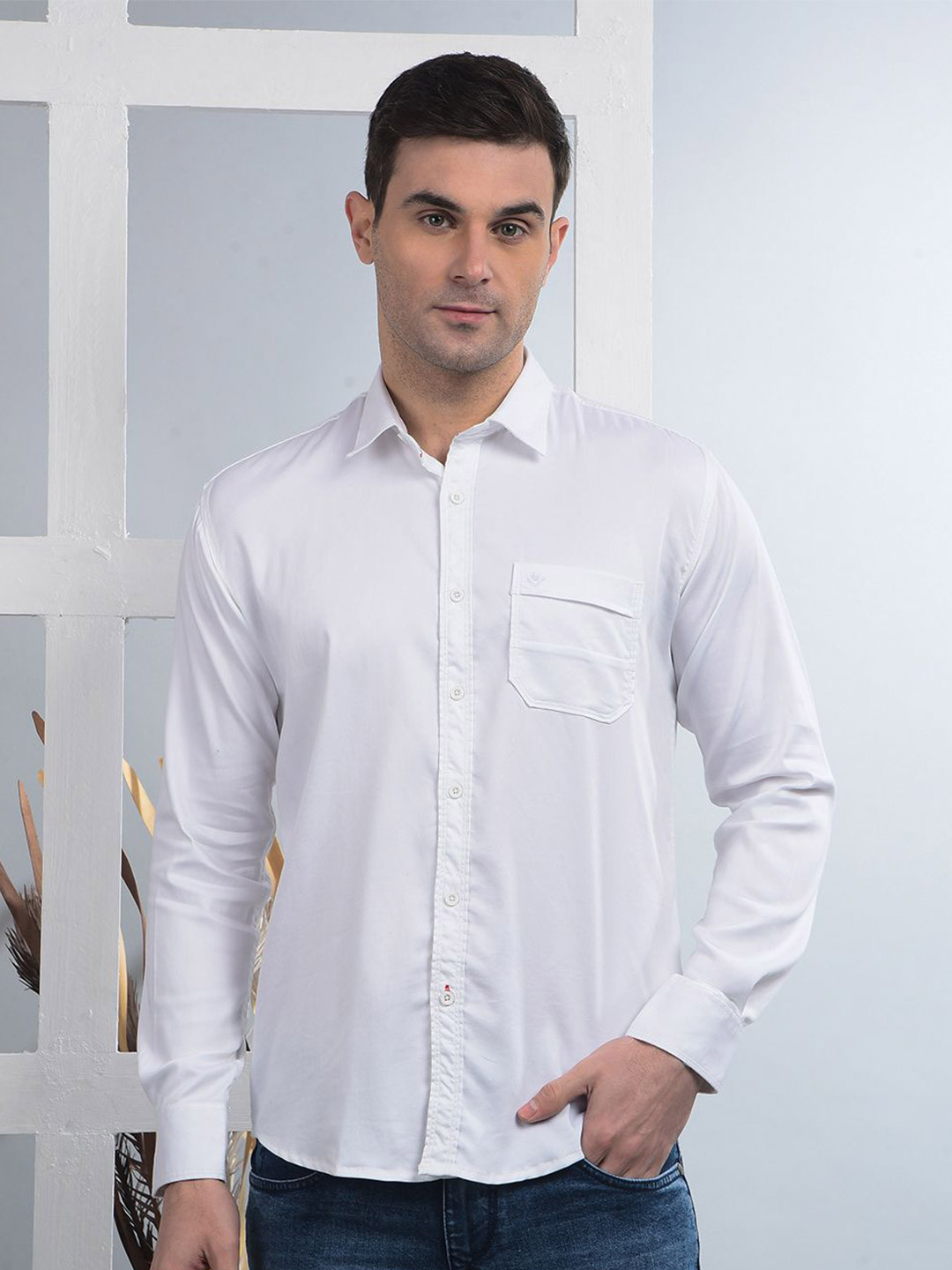

COBB Men Spread Collar Solid Elastane Casual Shirt, White