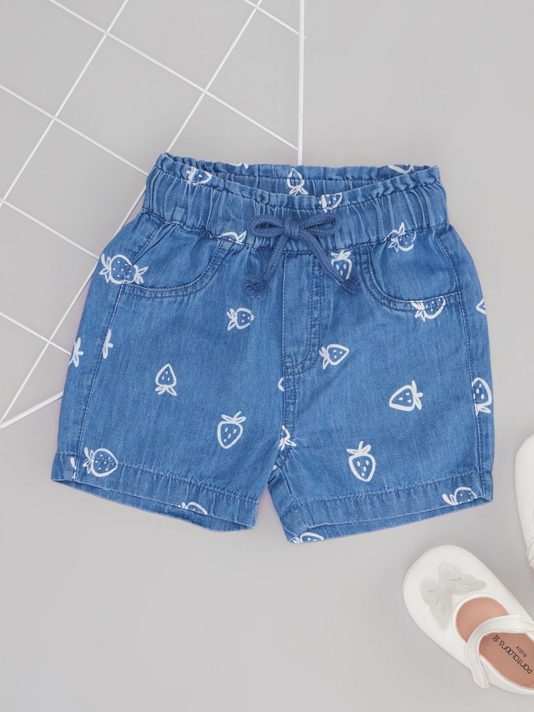 

Pantaloons Baby Girls Conversational Printed Denim Shorts, Blue