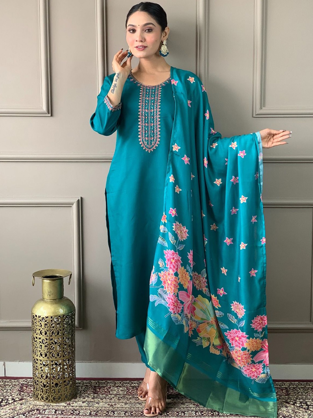 

KALINI Women Floral Embroidered Regular Thread Work Chanderi Cotton Kurti with Trousers & With Dupatta, Teal