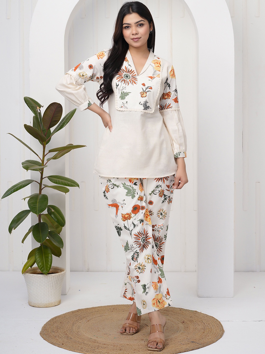 

ZOYOTO Floral Printed Shawl Neck Tunic With Trouser, White