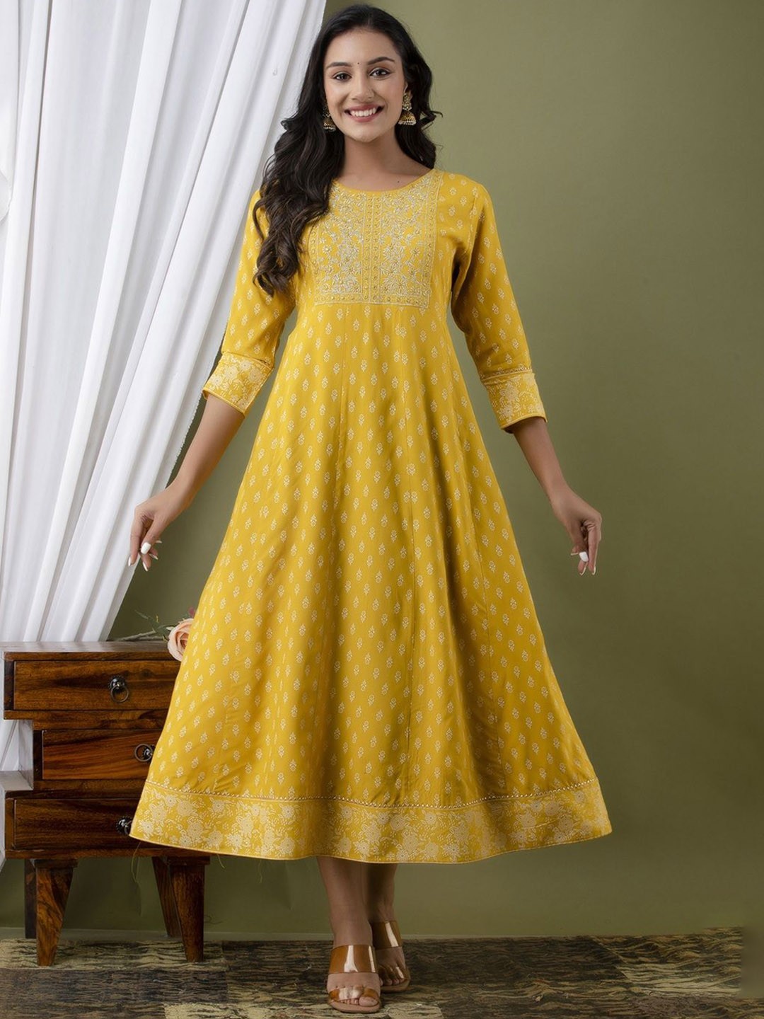 

Jollity Floral Printed Mirror Work Anarkali, Yellow