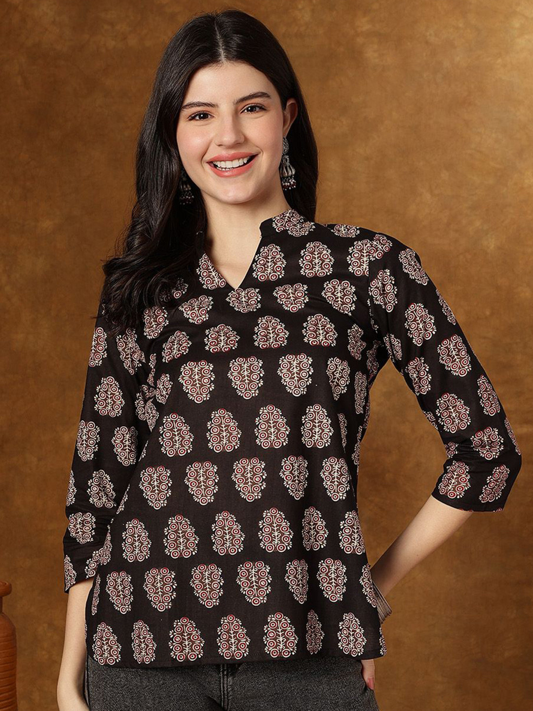 

JANAKDULARI CREATION Women Floral Printed Cotton Longline Top, Black