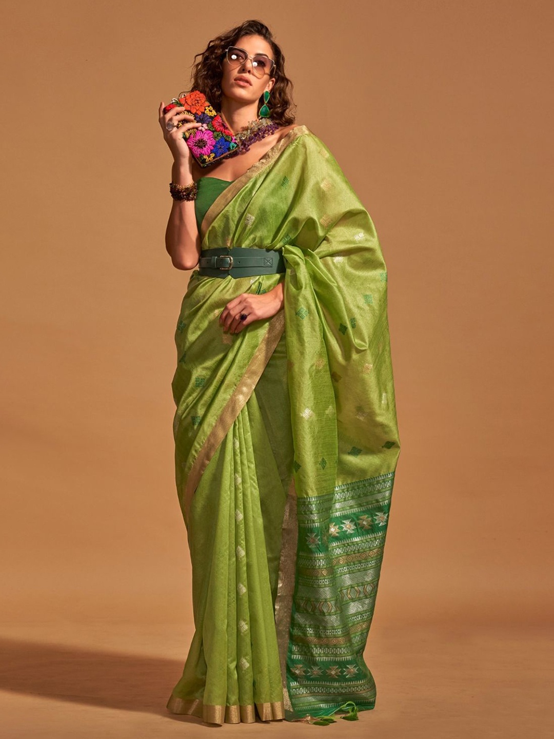 

BLENDIFY Woven Design Zari Banarasi Saree, Green