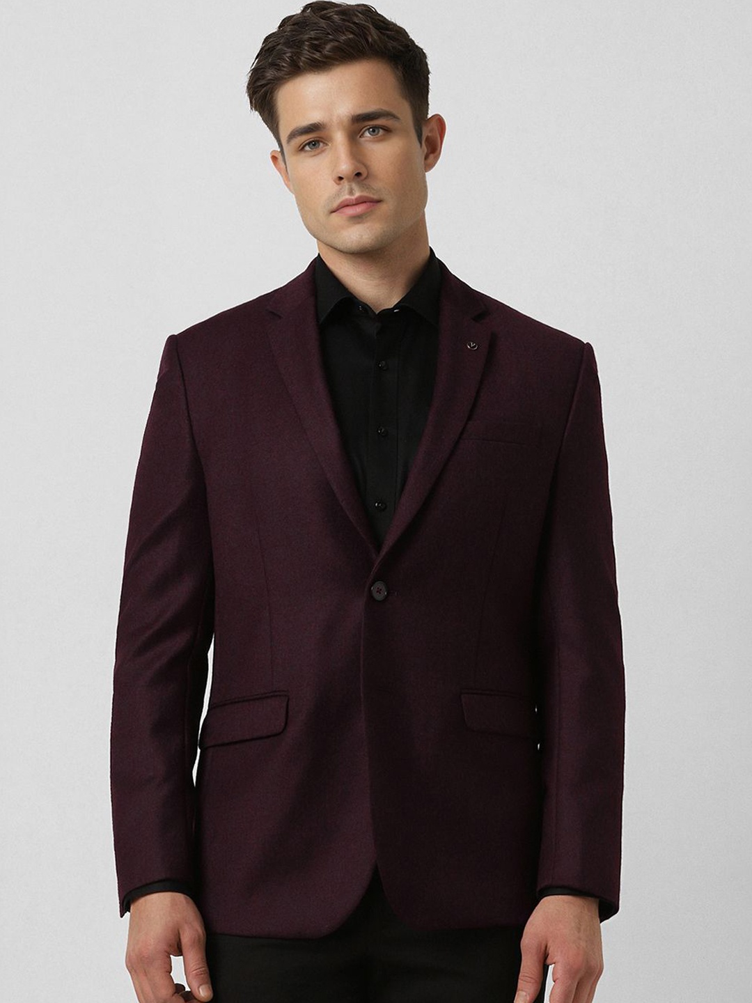 

Van Heusen Notched Lapel Long Sleeves Slim-Fit Single Breasted Pure Wool Formal Blazer, Maroon