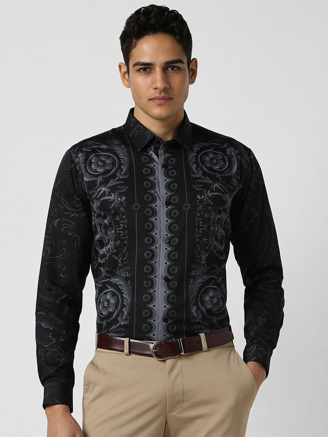 

V Dot Men Slim Fit Spread Collar Floral Printed Cotton Formal Shirt, Black