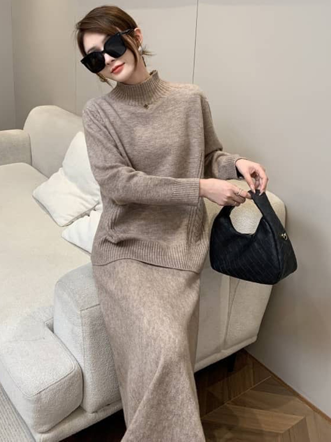 

Alamode By Akanksha Grey Cassidy Winter Woollen Co-Ords Set-Set Of Sweater And Skirt