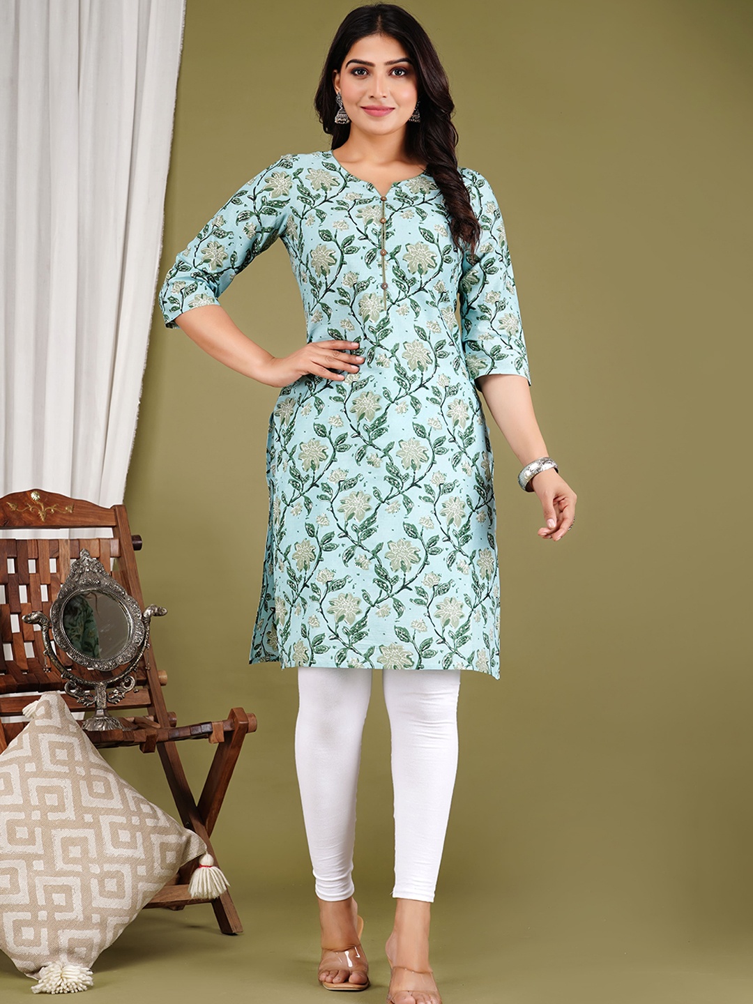 

Moajaza Floral Printed Notch Neck Straight Pure Cotton Kurta, Green