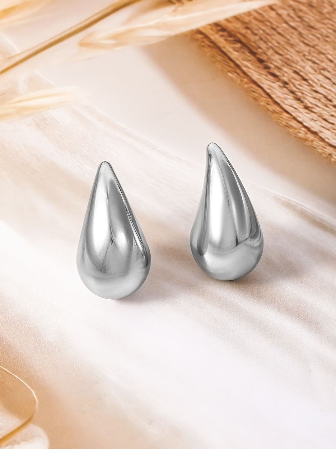 

Rubans Stainless Steel Rhodium-Plated Classic Shaped Studs, Silver