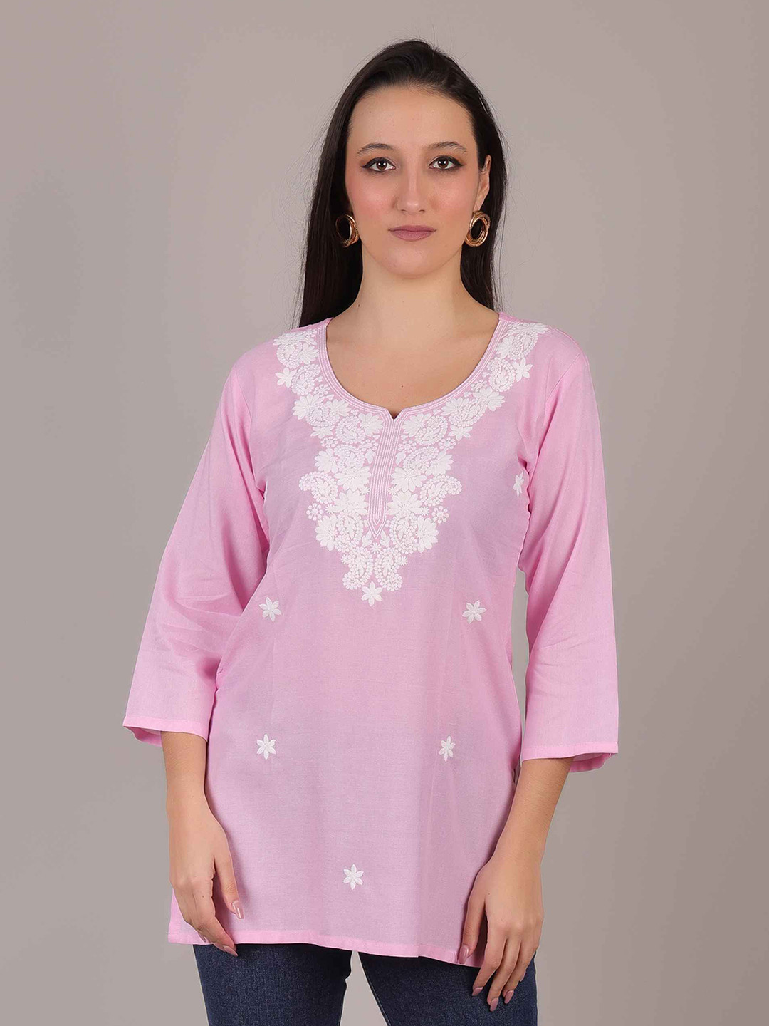 

Kalavrund Creation Embroidered Chikankari Chikankari Kurti, Pink