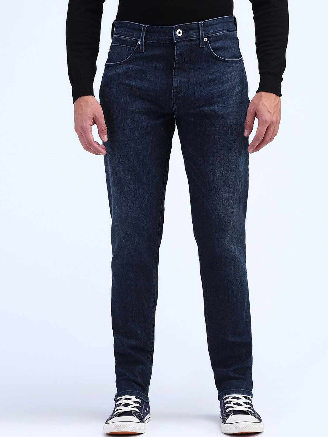 

Flying Machine Men Tapered Fit Light Fade Cotton Jeans, Blue
