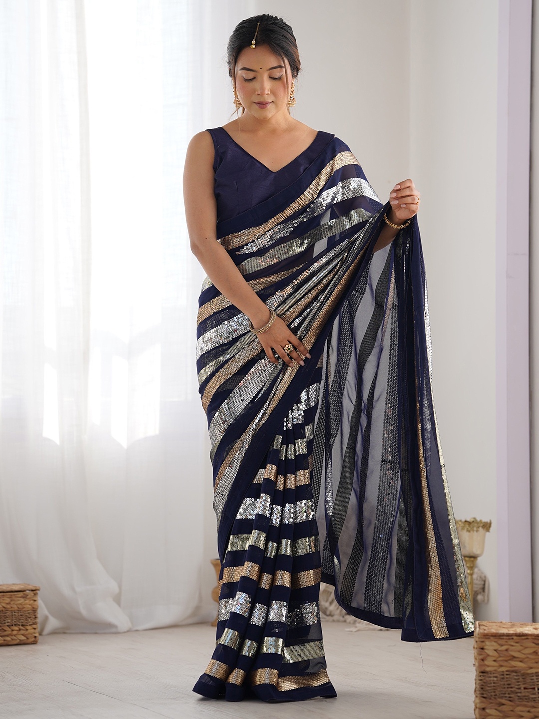 

Moda Rapido Embellished Sequinned Pure Georgette Heavy Work Saree, Blue