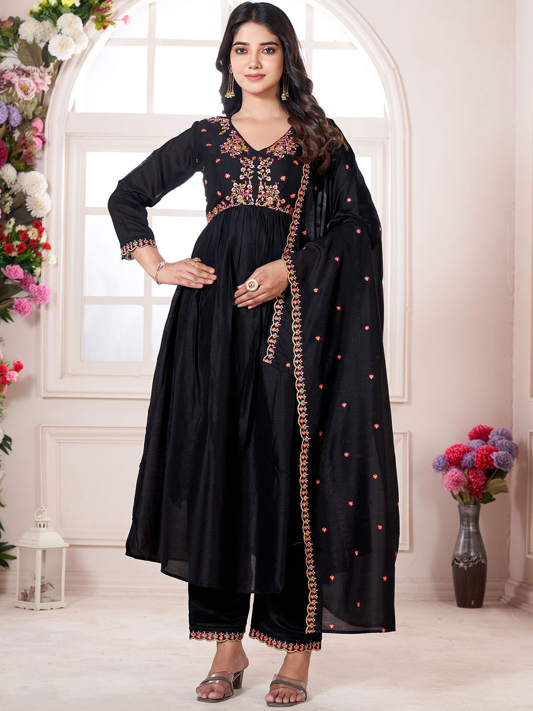 

KALINI Ethnic Motifs Embroidered V-Neck Anarkali Kurta With Palazzos And Dupatta, Black