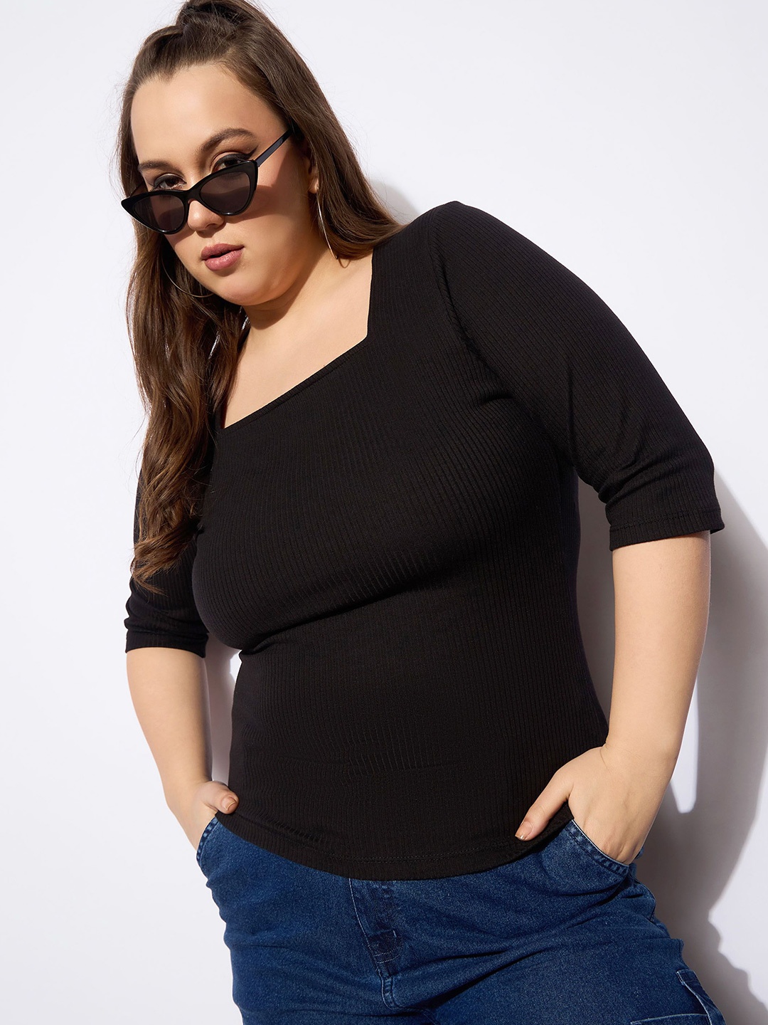 

SASSAFRAS Curve Women Plus size Fitted Top, Black