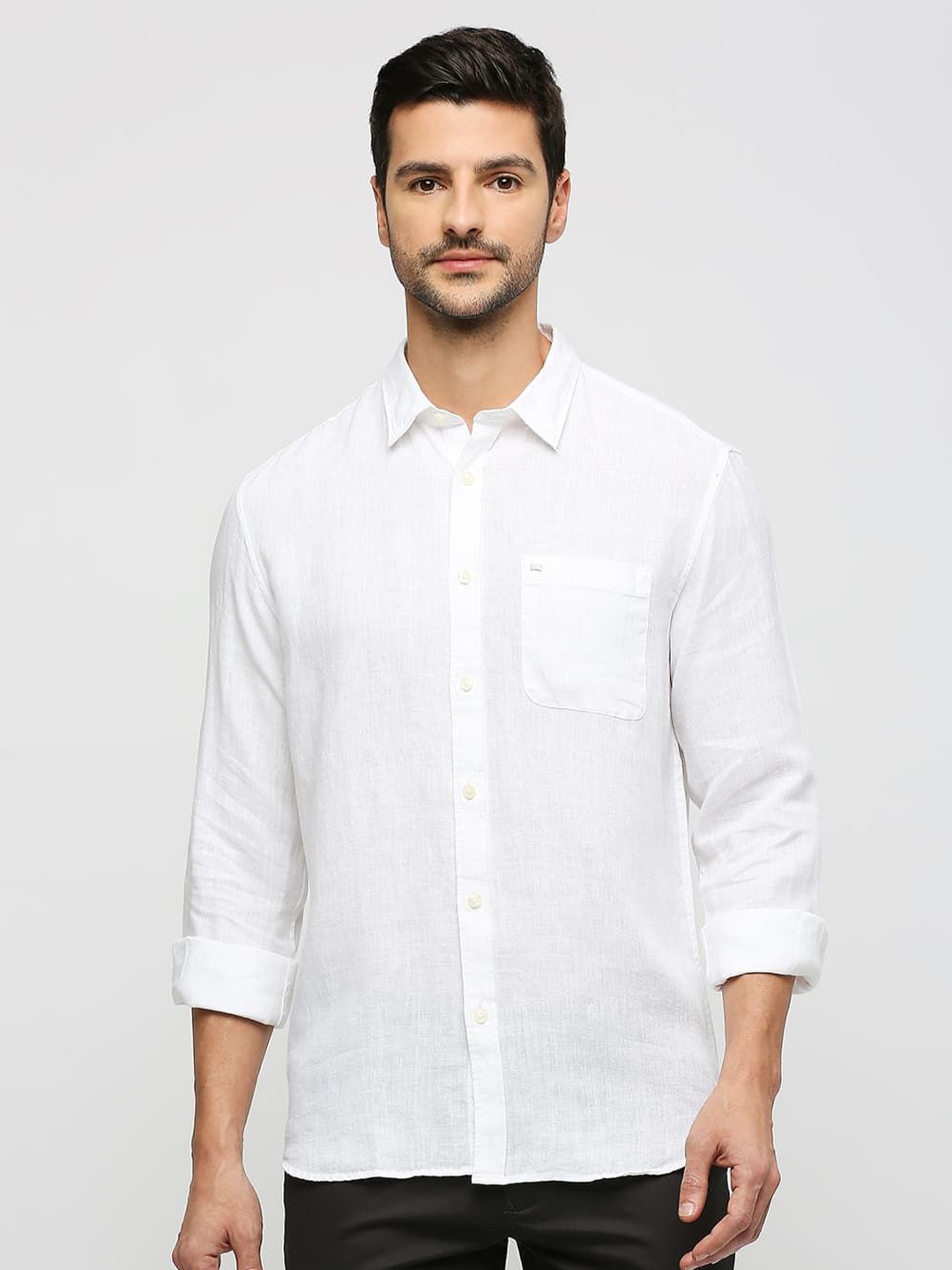 

Basics Men Relaxed Fit Spread Collar Solid Linen Casual Shirt, White