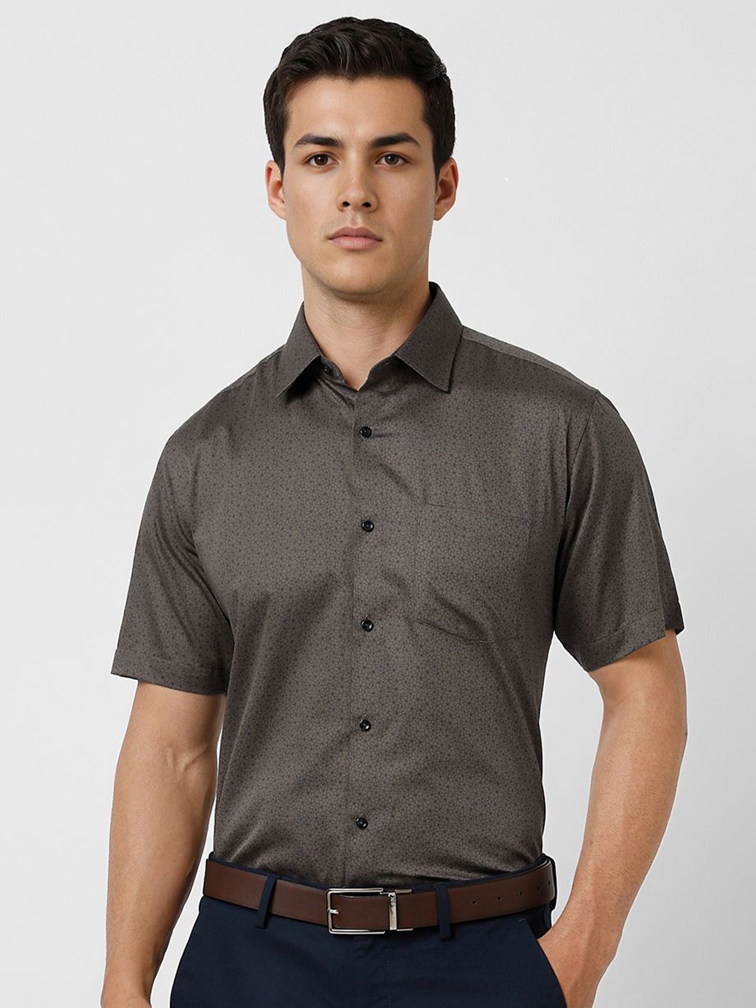

Van Heusen Men Regular Fit Spread Collar Floral Printed Cotton Party Shirt, Grey