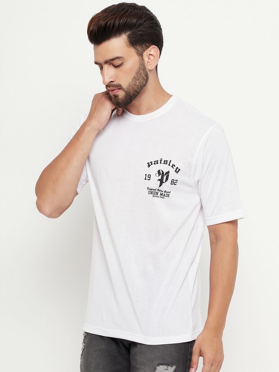 

RELANE Men Graphic Printed Round Neck Cotton T-shirt, White