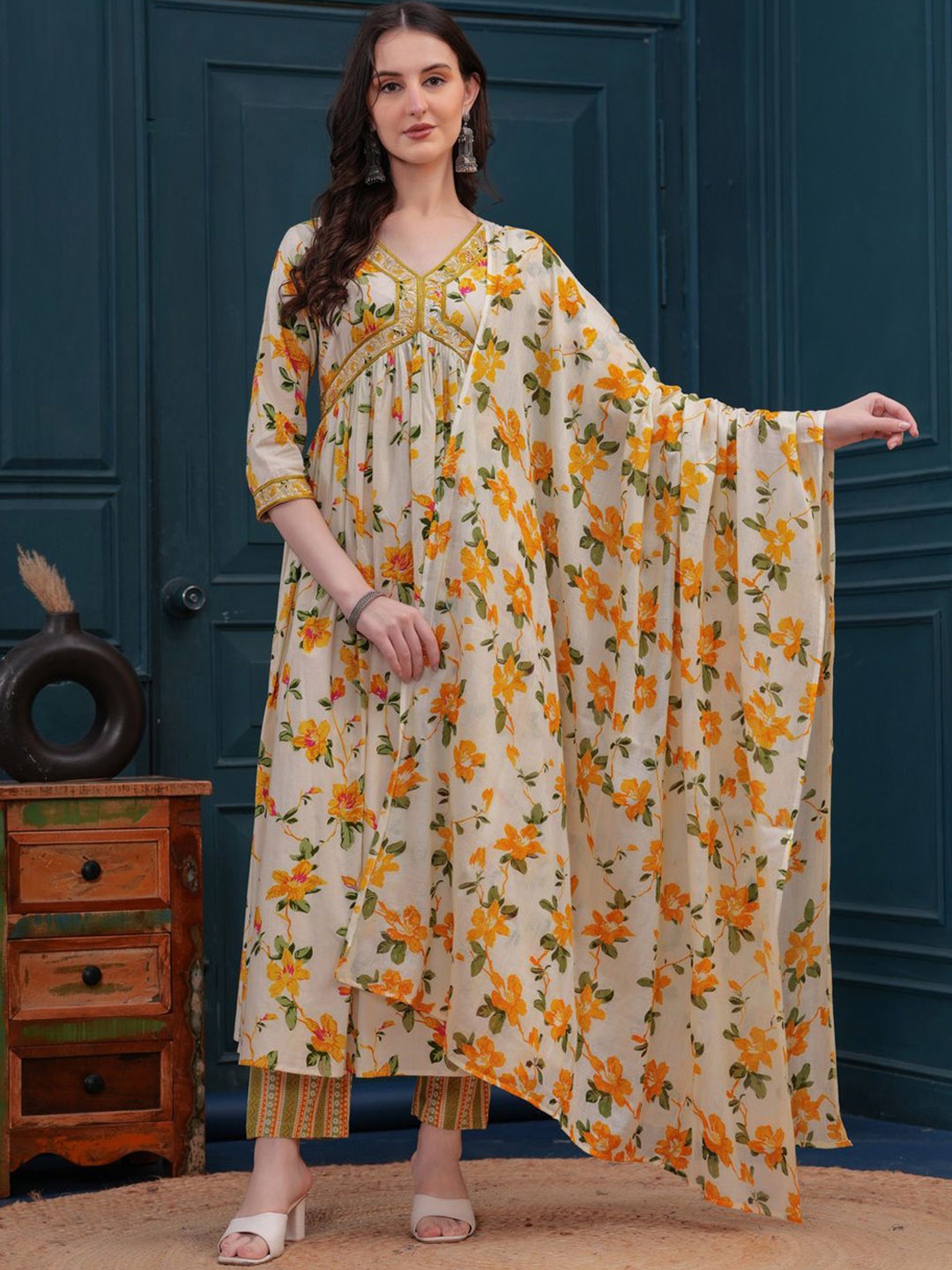 

Da Vastraagaar Floral Printed Empire Pure Cotton A-Line Kurta With Trousers & Dupatta, Mustard