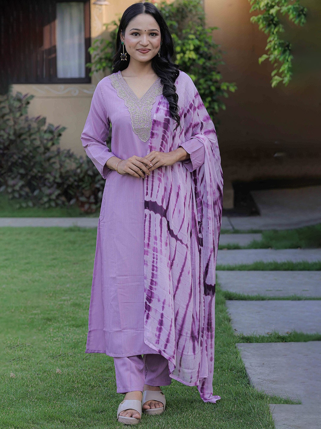 

Moda Rapido Lavender Ethnic Motifs Yoke Design V-Neck Kurta With Trousers And Dupatta