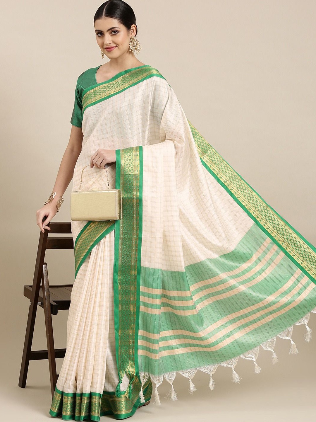 

DIVASTRI Checked Zari Saree, White