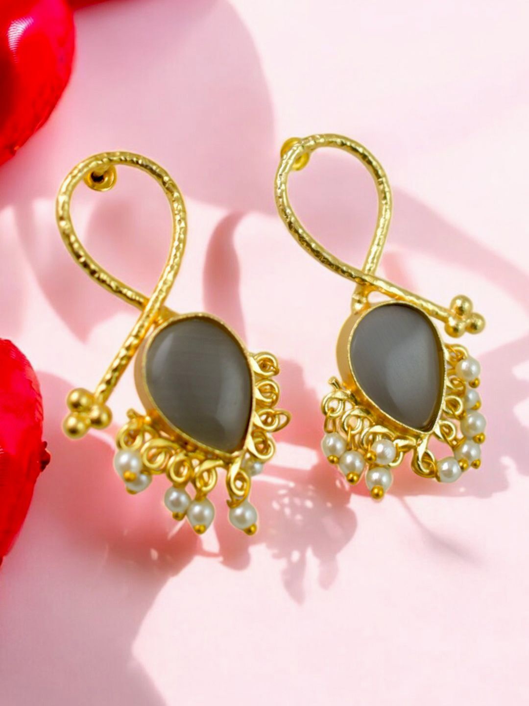 

TISHUL JEWELS Gold-Plated Artificial Stone Studded And Pearls Beaded Drop Earrings