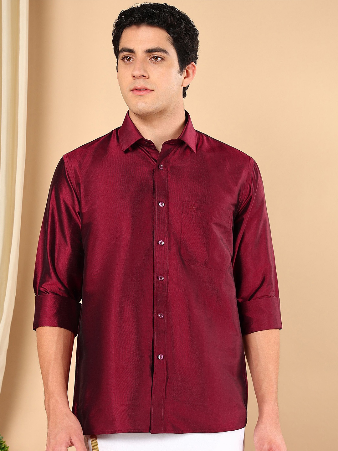 

TATTVA Men Classic Fit Spread Collar Solid Silk Casual Shirt, Maroon