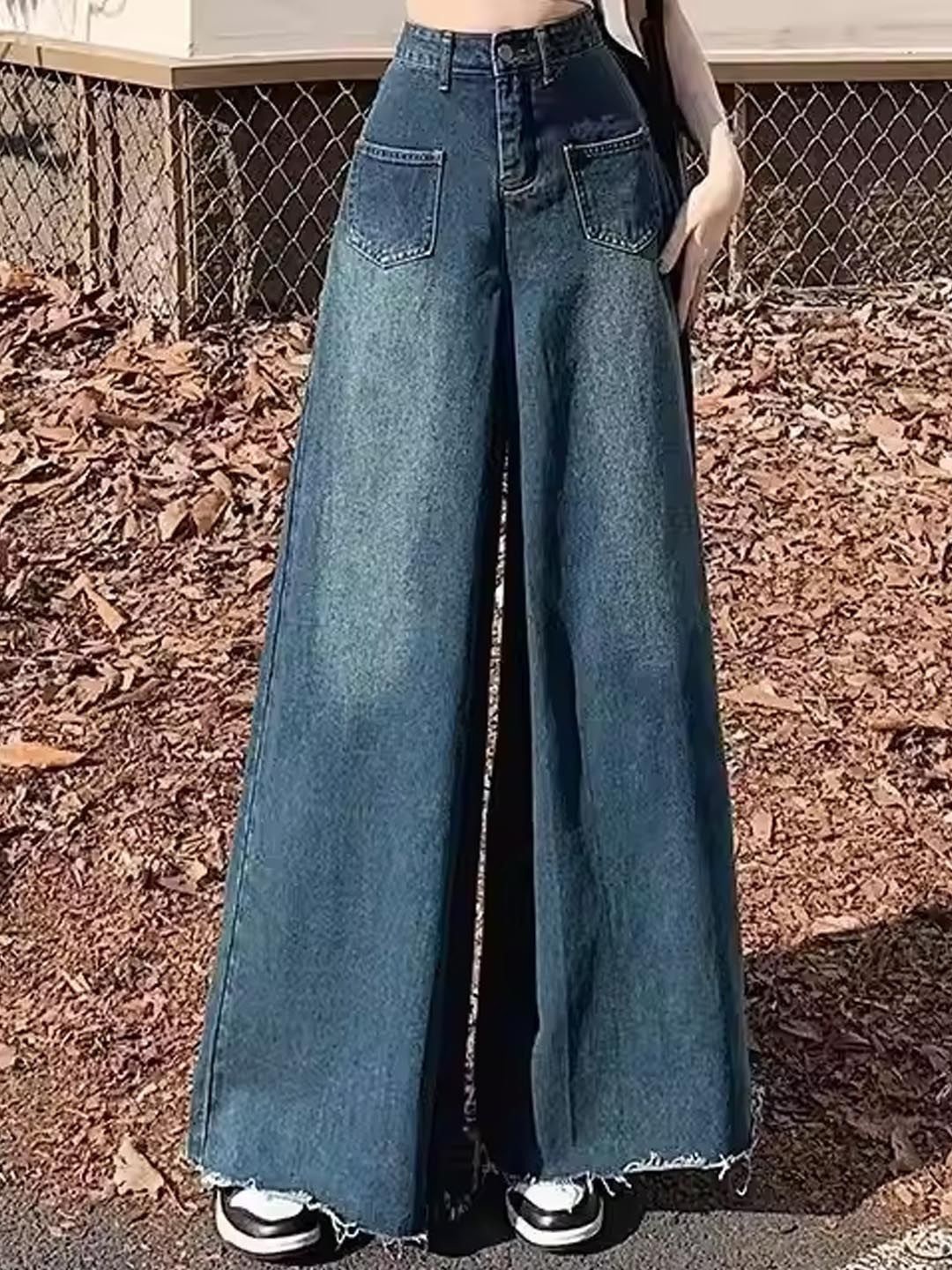 

StyleCast Women Wide Leg High-Rise Light Fade Jeans, Blue
