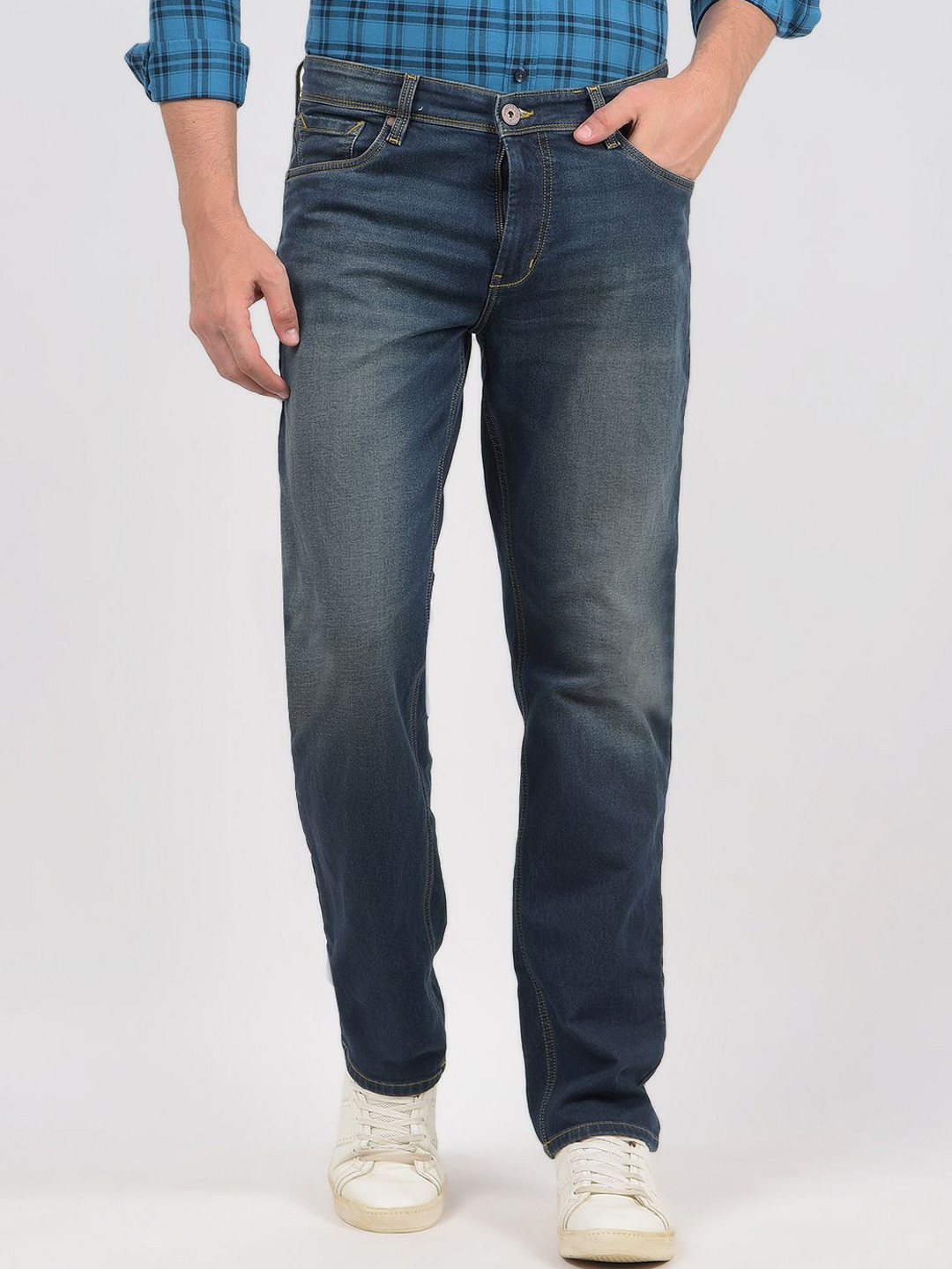 

Numero Uno Men Slim Fit Low-Rise Light Fade Jeans, Blue