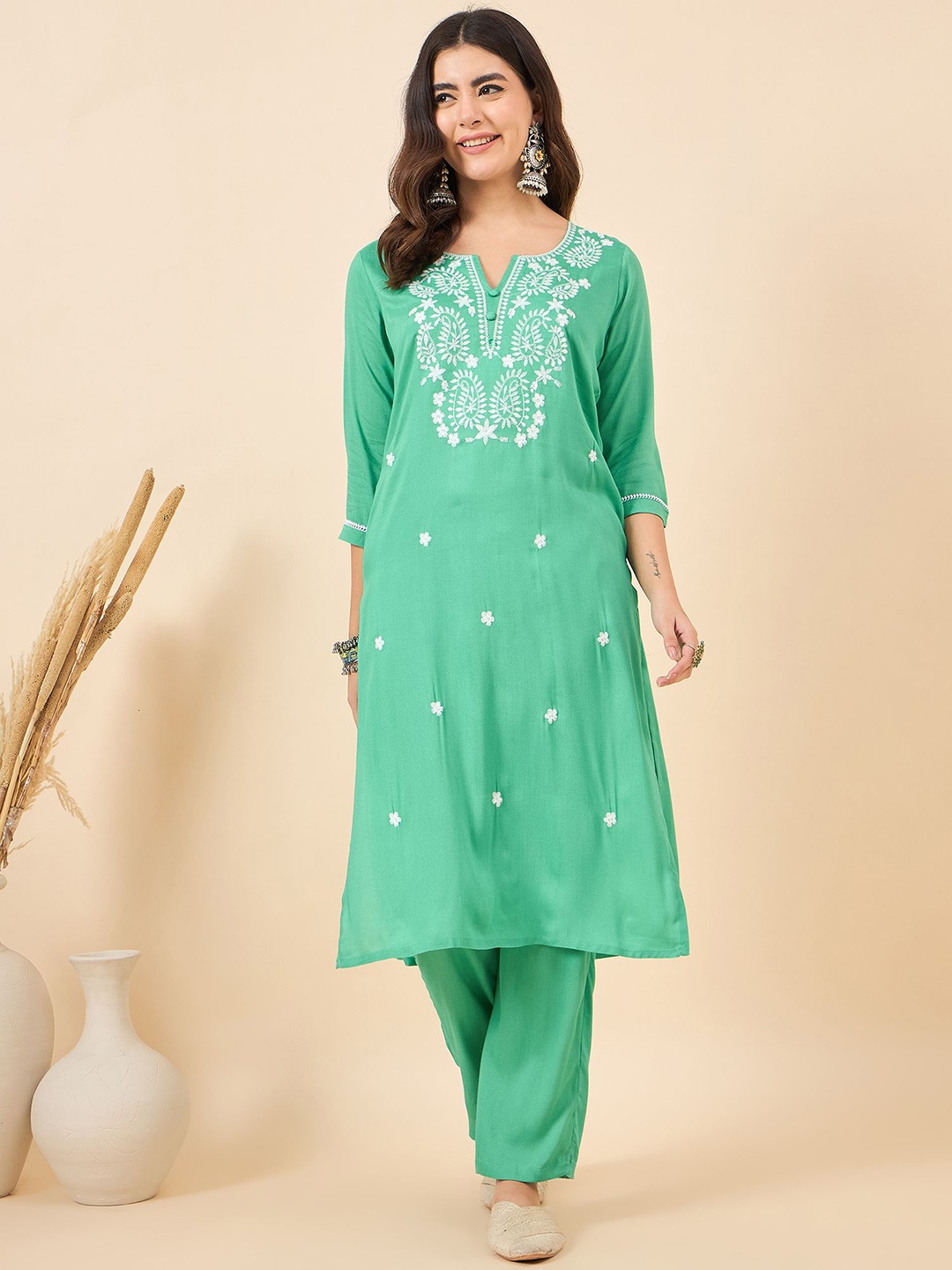 

Anouk Green Paisley Embroidered Notch Neck Kurta With Trouser