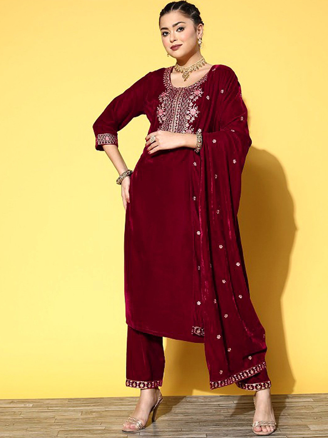 

Trendmalls Floral Embroidered Straight Sequinned Velvet Kurta With Trousers And Dupatta, Maroon