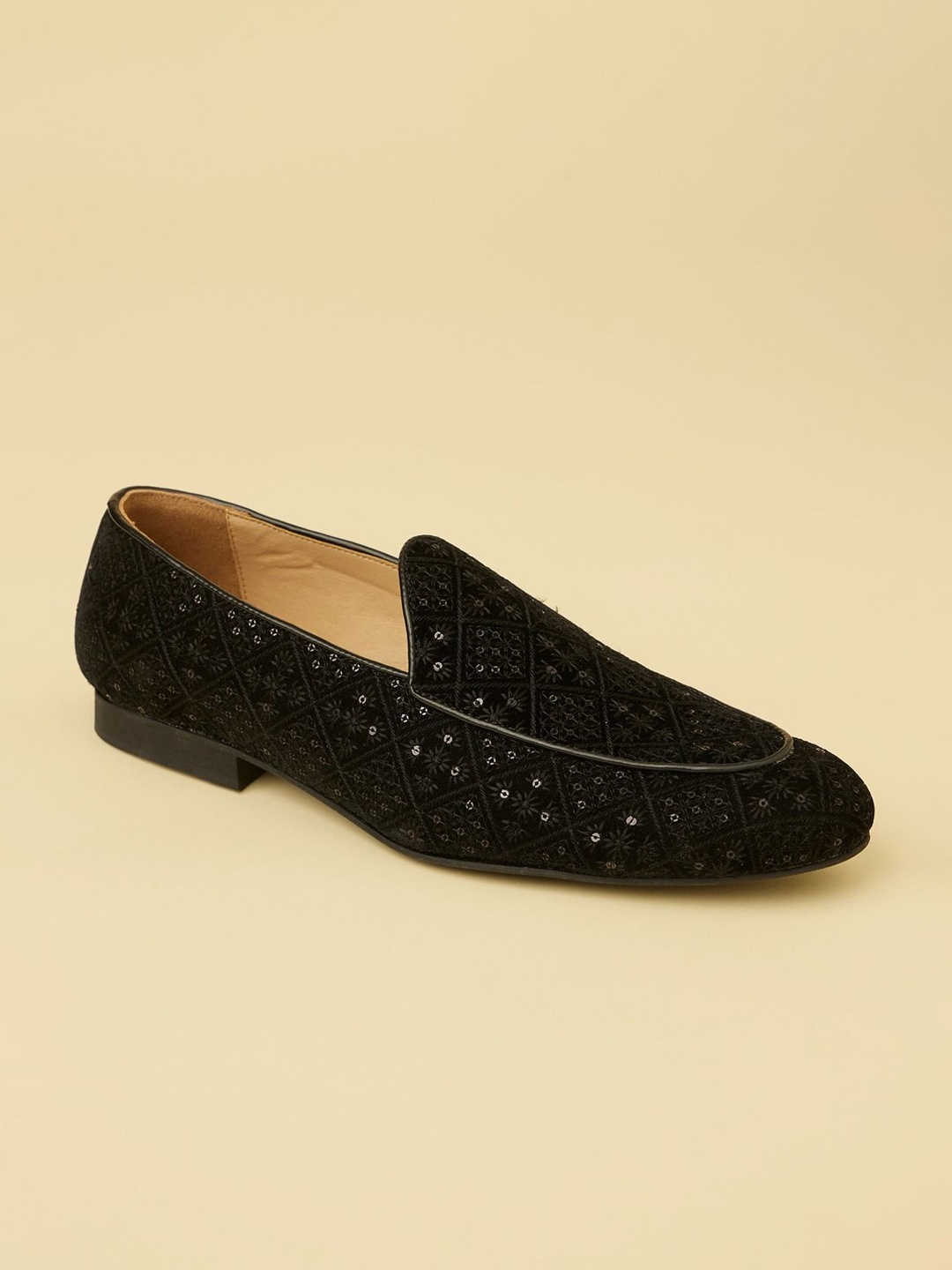 

Manyavar Men Sequinned Loafer Style Ethnic Mojaris, Black