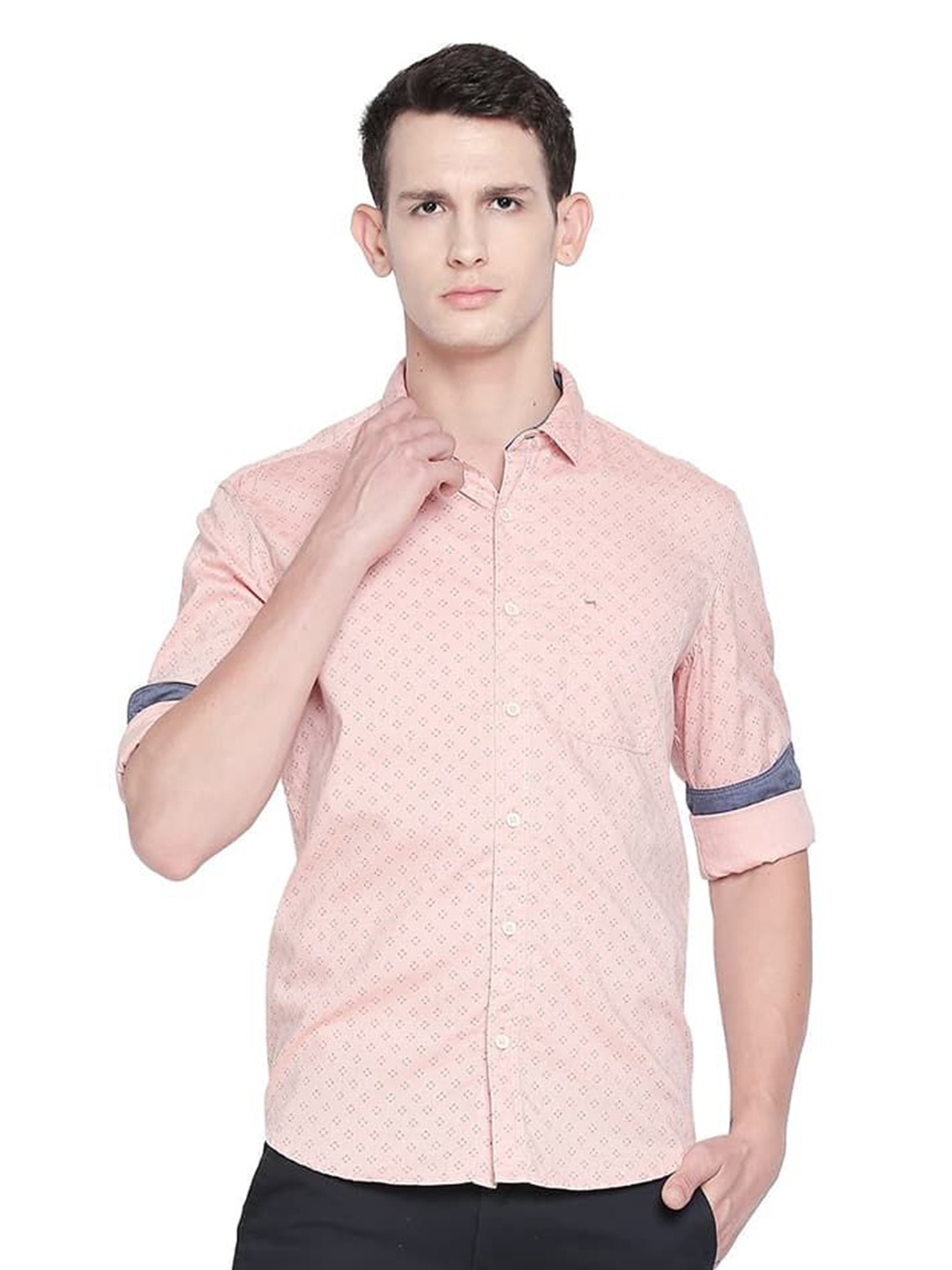 

Basics Men Relaxed Fit Spread Collar Geometric Printed Cotton Casual Shirt, Pink
