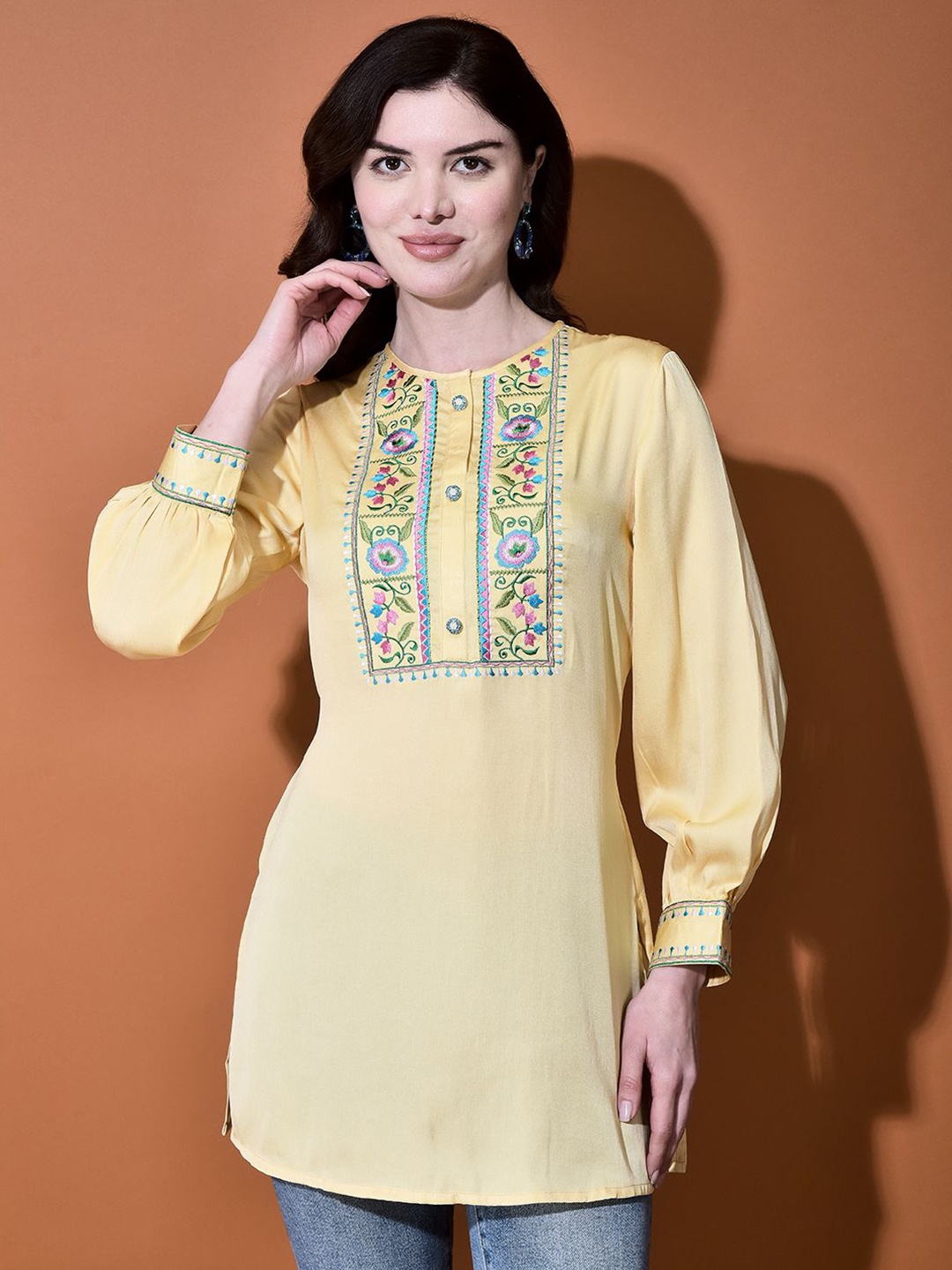 

FUTURO Women Embroidered Longline Top, Yellow