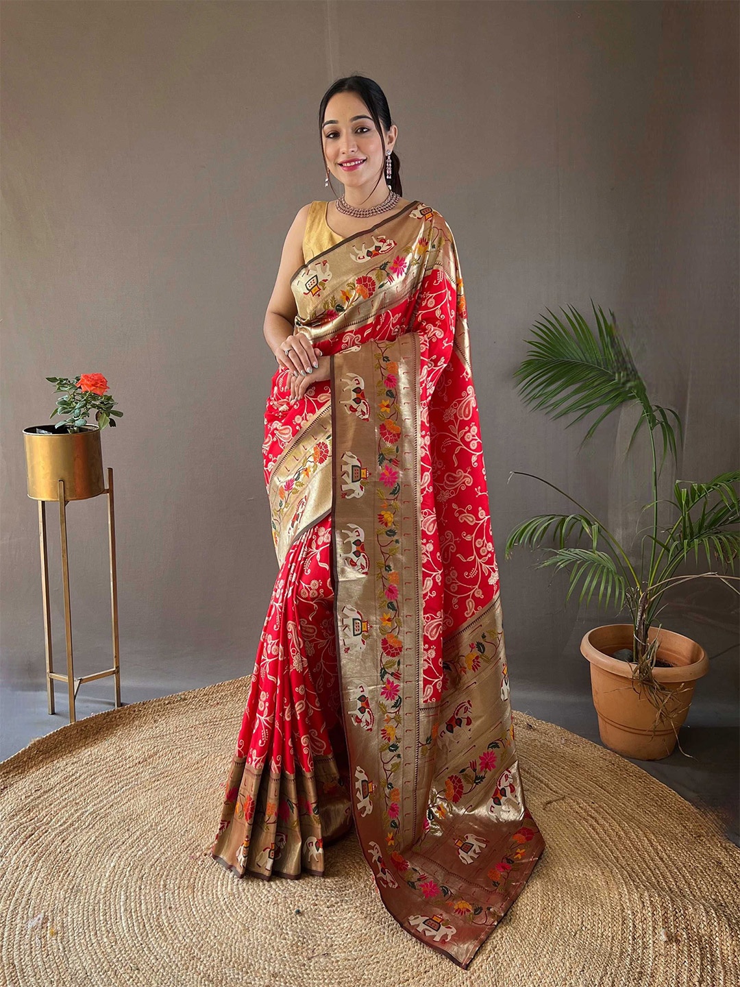 

DIVASTRI Woven Design Zari Paithani Saree, Red