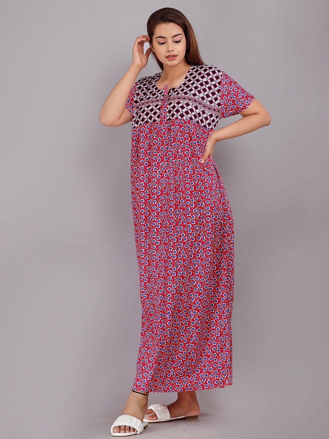 

PR PINK ROYAL Women Printed Pure Cotton Maxi Nightdress