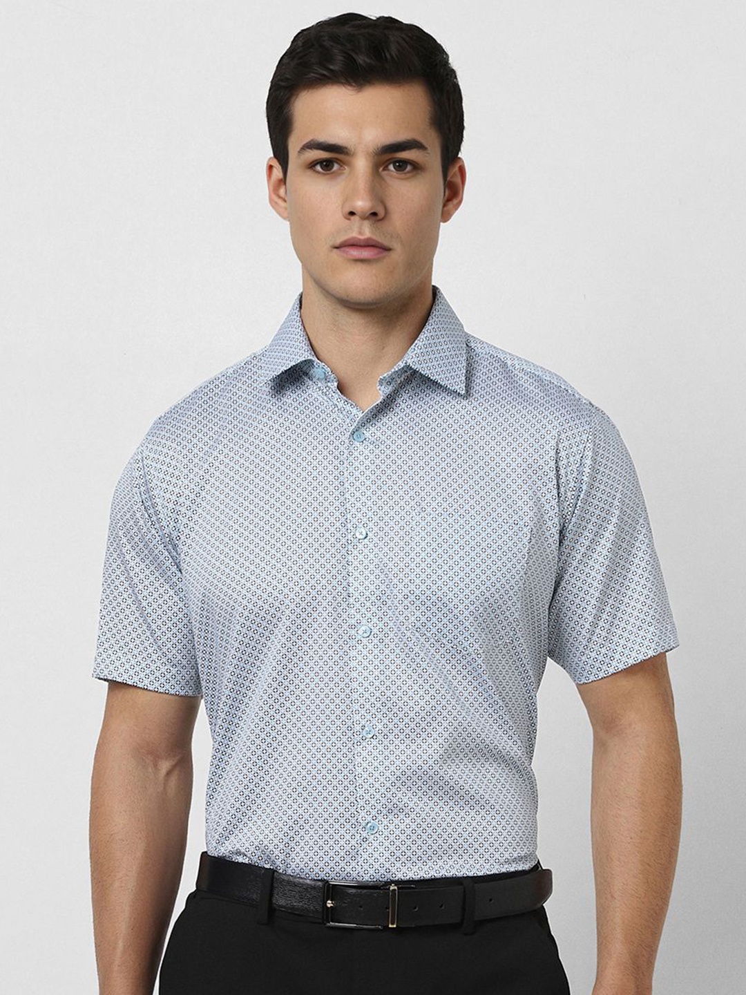 

Van Heusen Men Regular Fit Spread Collar Geometric Printed Cotton Party Shirt, Blue