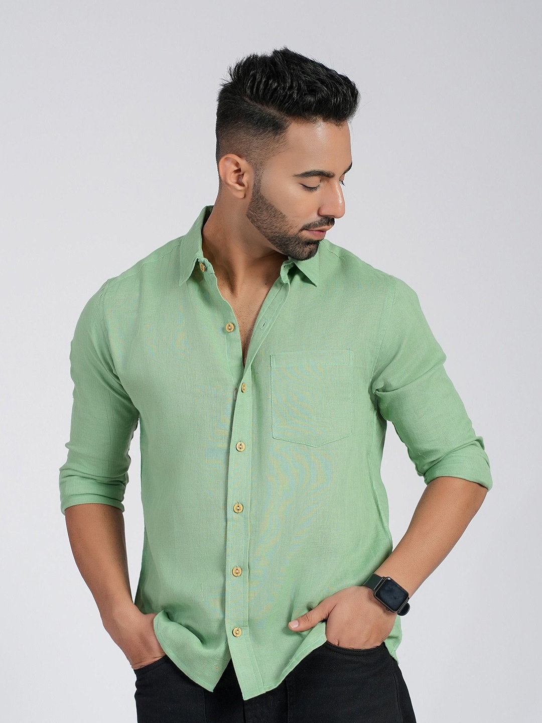 

Cotton Curio Men Comfort Fit Spread Collar Solid Cotton Casual Shirt, Green