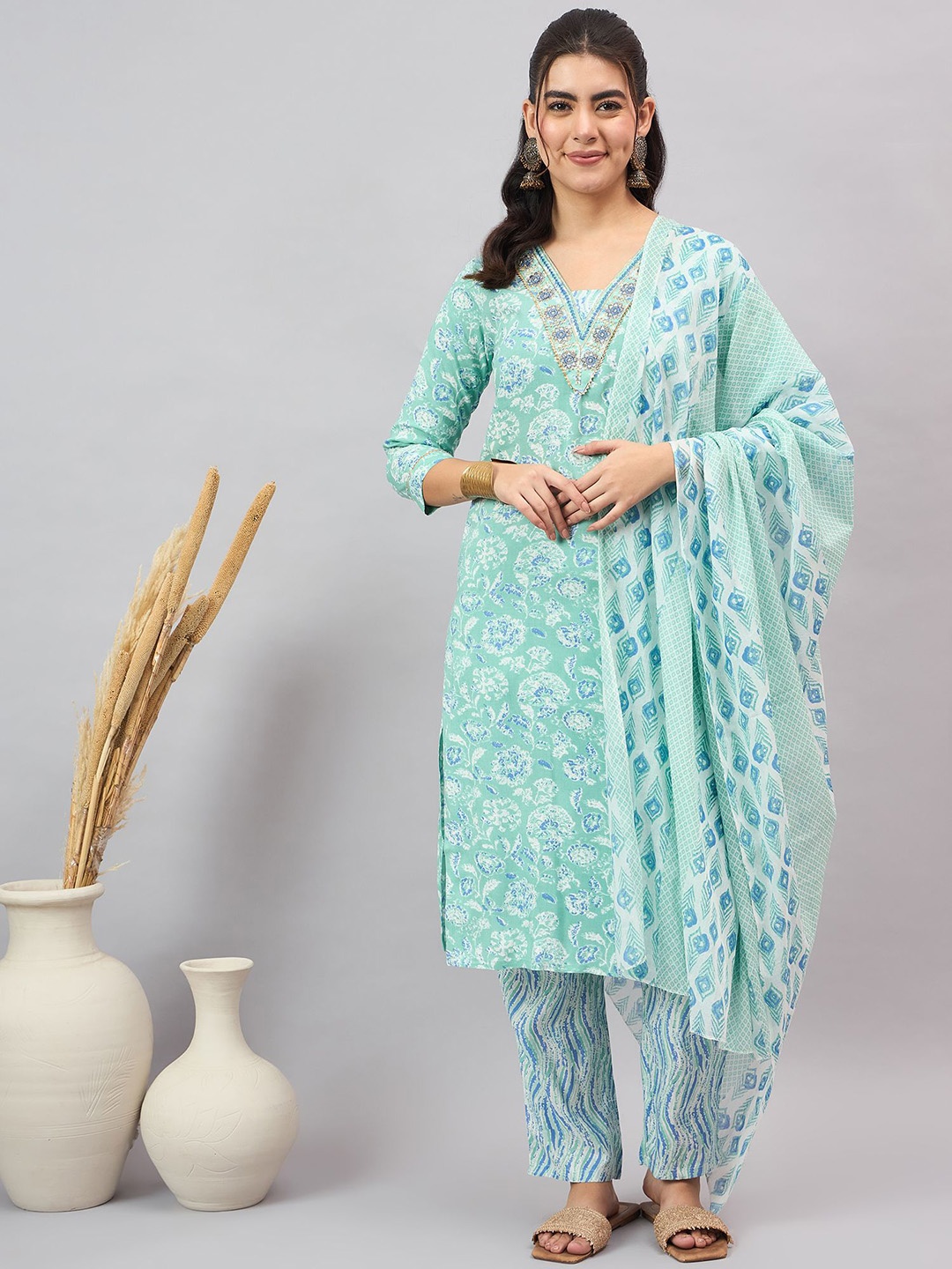 

Anouk BLUE Floral Printed Gotta Patti Pure Cotton V-Neck Kurta With Trousers & Dupatta