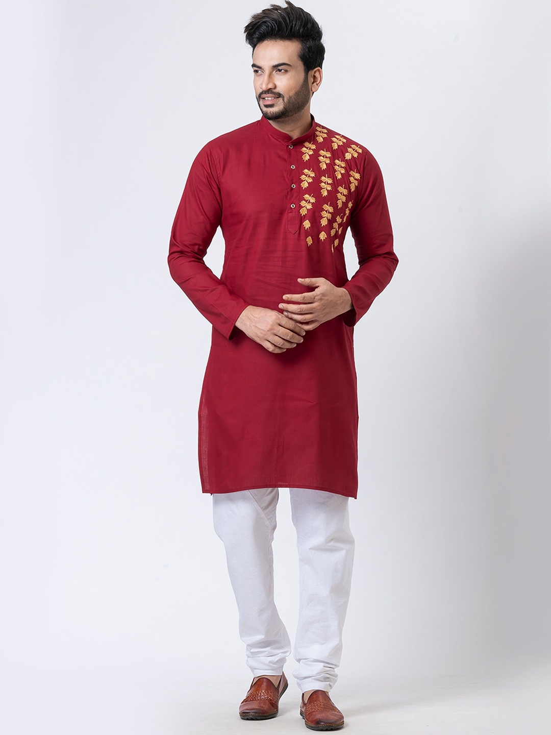 

Rainbow Cloths Embroidered Thread Work Mandarin Collar Straight Kurta, Red
