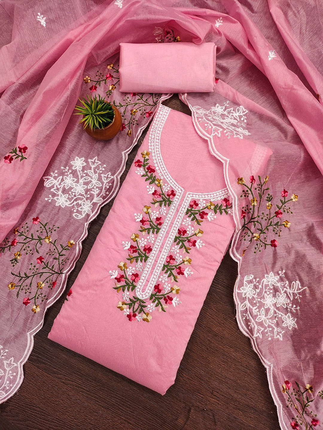 

HERE&NOW Embroidered Unstitched Dress Material, Pink