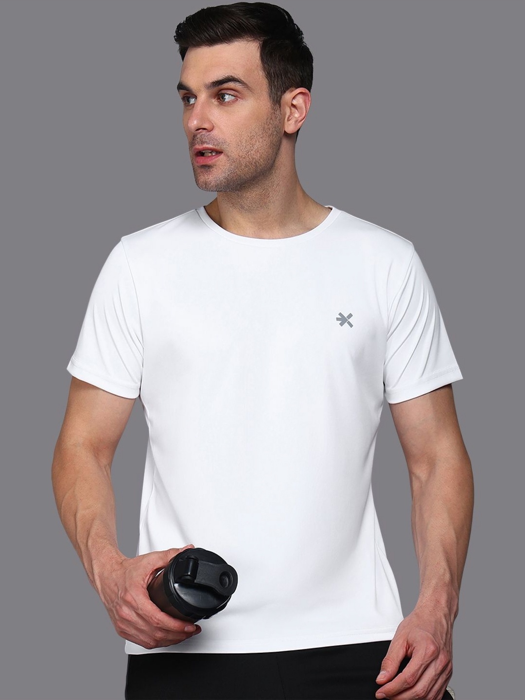 

HRX by Hrithik Roshan Men Solid Round Neck Regular Fit T-shirt, White