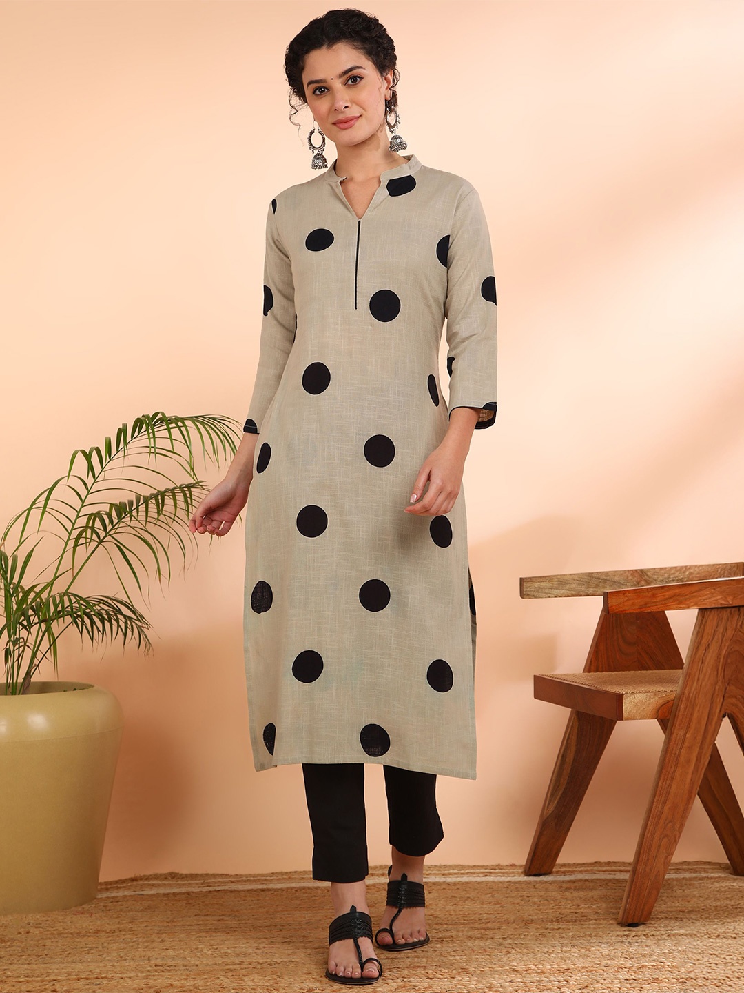 

Maaesa Women Polka Dot Printed Pure Cotton Straight Kurta, Grey