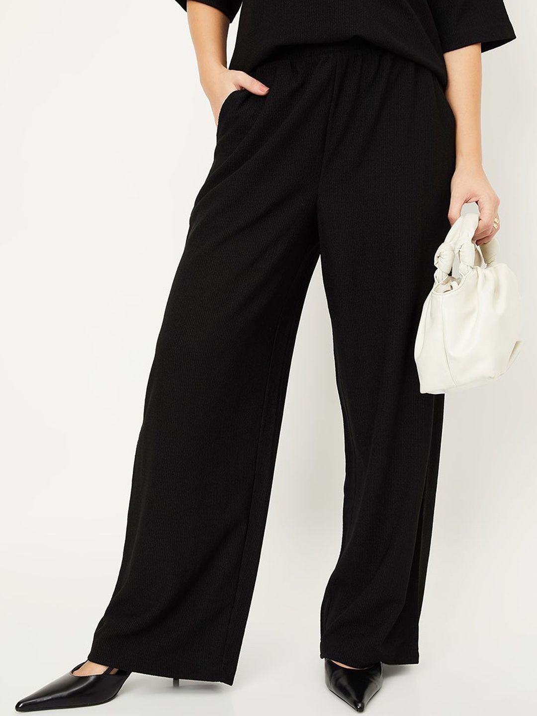 

max Women Loose Fit Parallel Trousers, Black