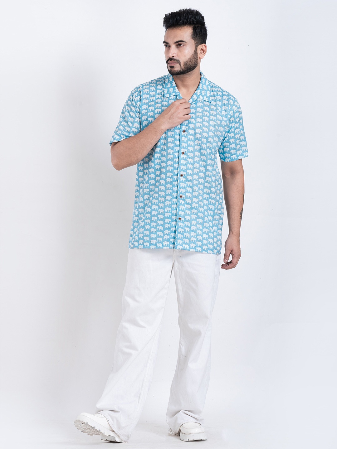 

Kartikeya Jaipur Men Straight Fit Cuban Collar Conversational Printed Cotton Casual Shirt, Blue