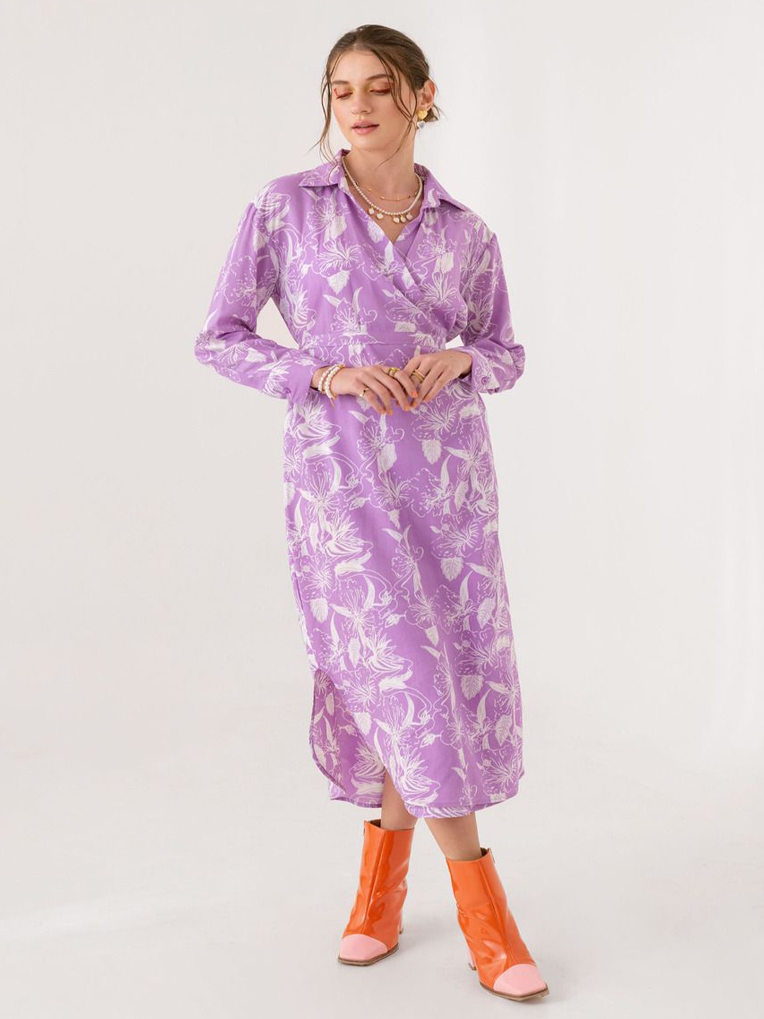 

Zenava by Myntra Women Floral Print A-Line Midi Dress, Purple