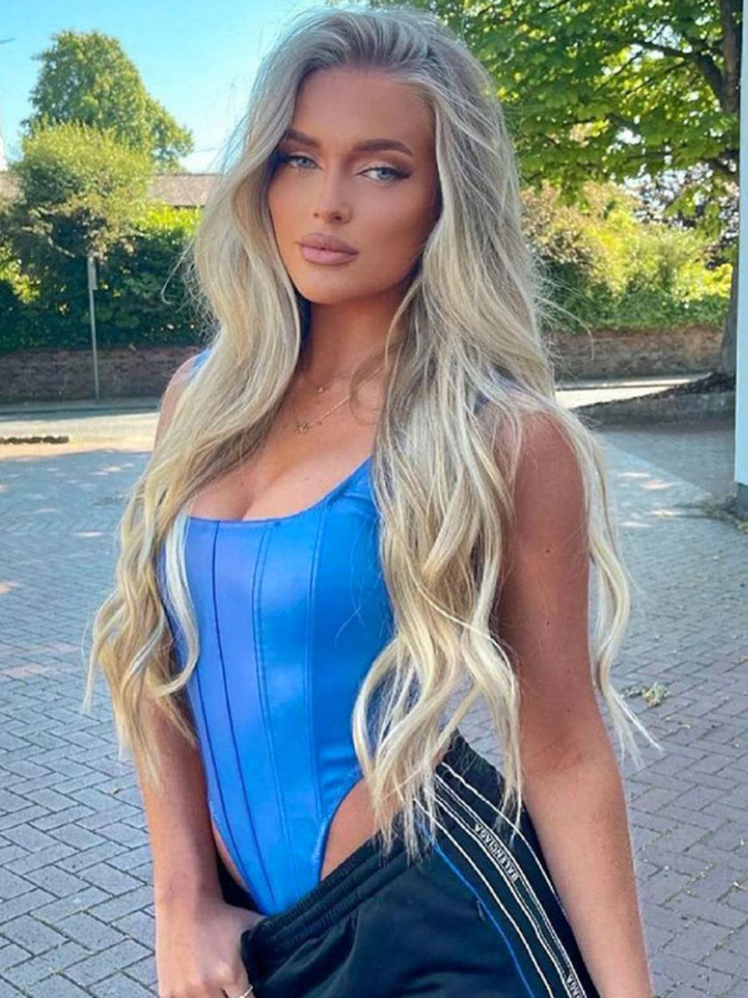 

StyleCast Round Neck Bodysuit, Blue