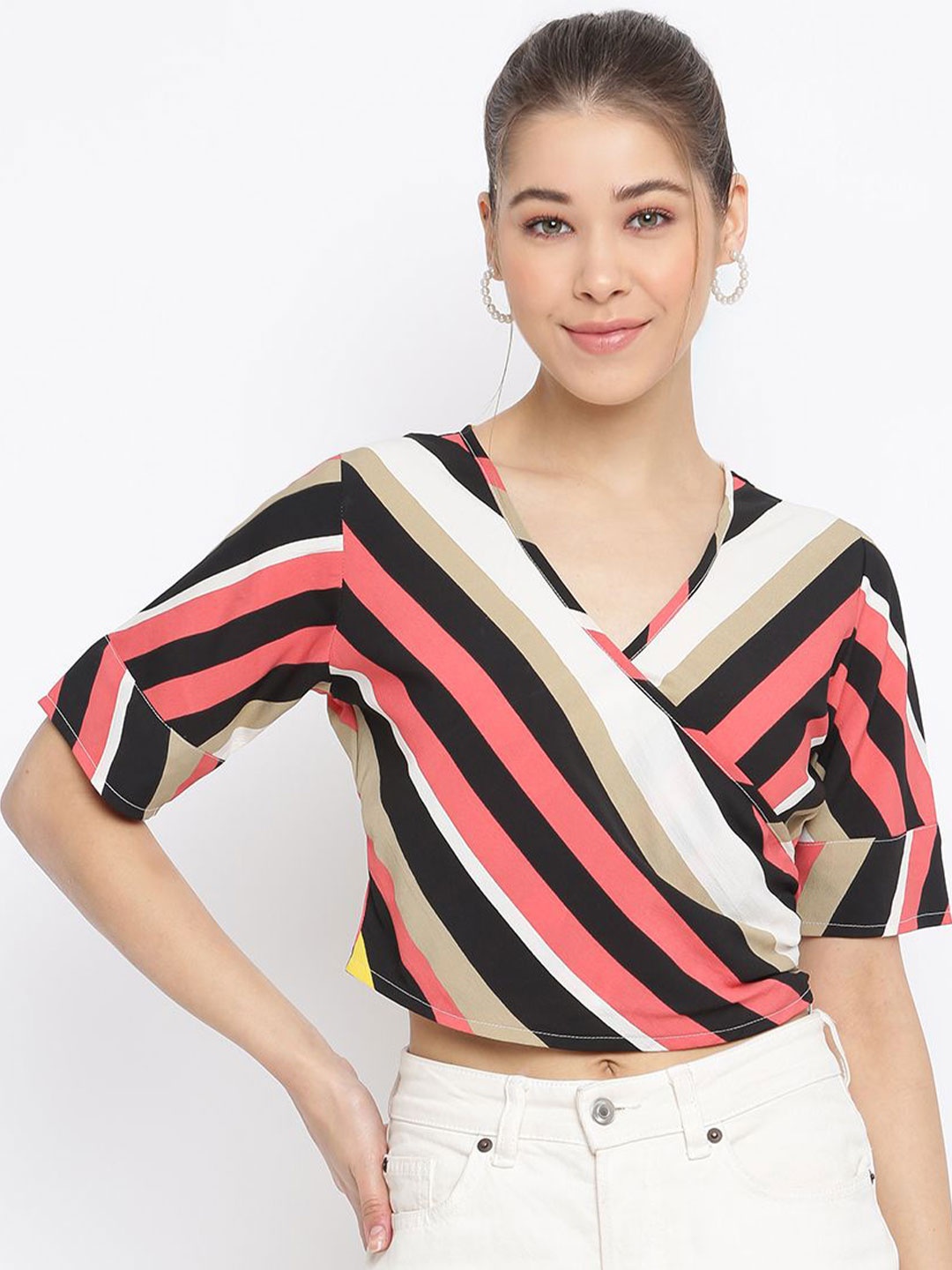 

DressBerry Women Vertical Striped V-Neck Top, Black