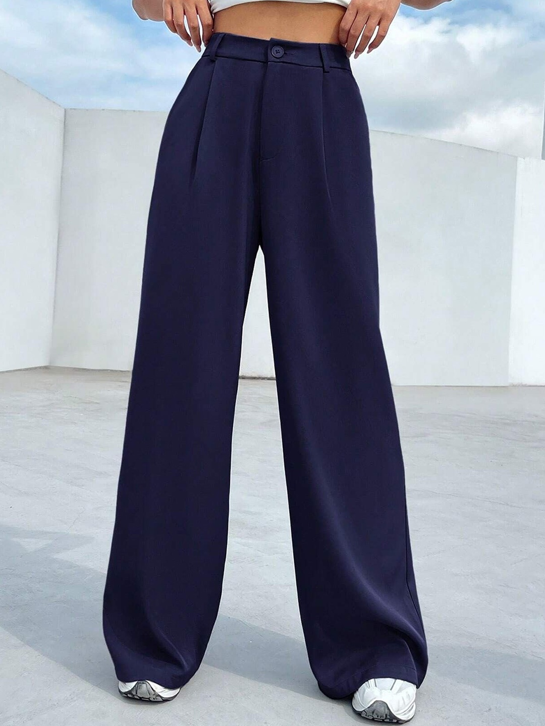 

FNOCKS Women Classic Skinny Fit High-Rise Pleated Trousers, Navy blue