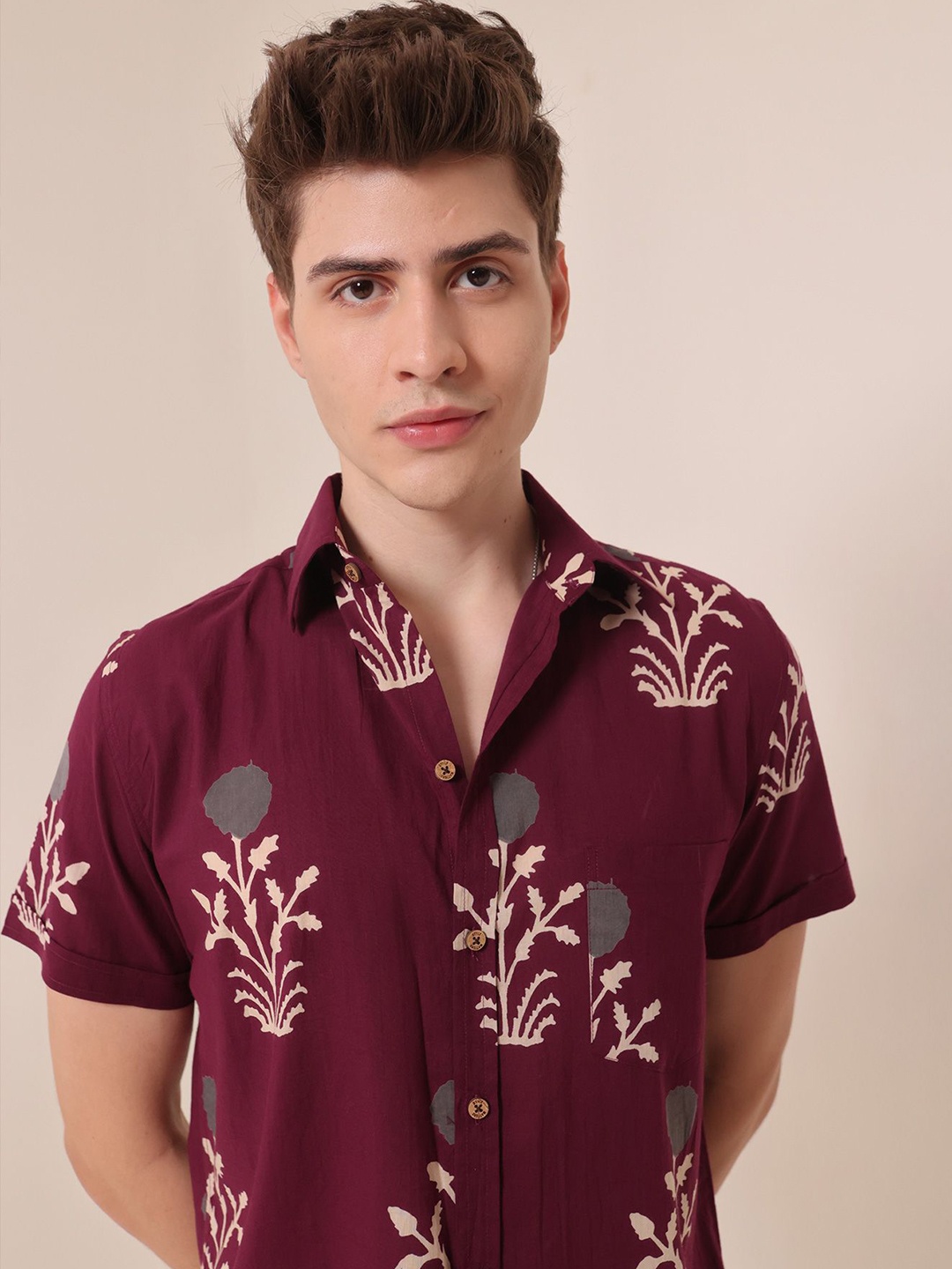 

Style Matters Men Standard Fit Spread Collar Floral Printed Cotton Casual Shirt, Maroon