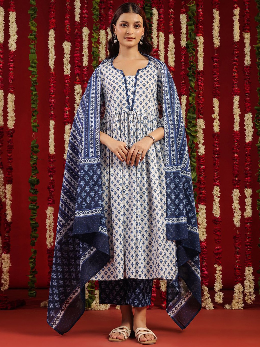 

anayna Women Ethnic Motifs Printed Pleated Pure Cotton Kurta with Trousers & With Dupatta, White