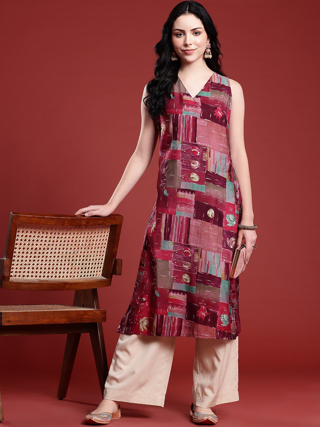 

Anouk Printed V-Neck Straight Kurta, Magenta